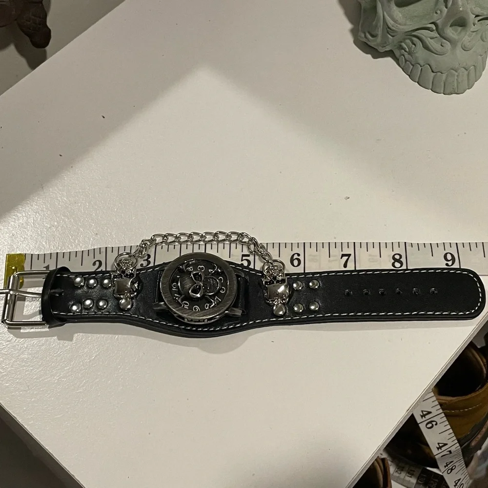 🆕 Y2K Anime Skull Skeleton Round Pointer Quartz Watch - PU Leather Bracelet 💀